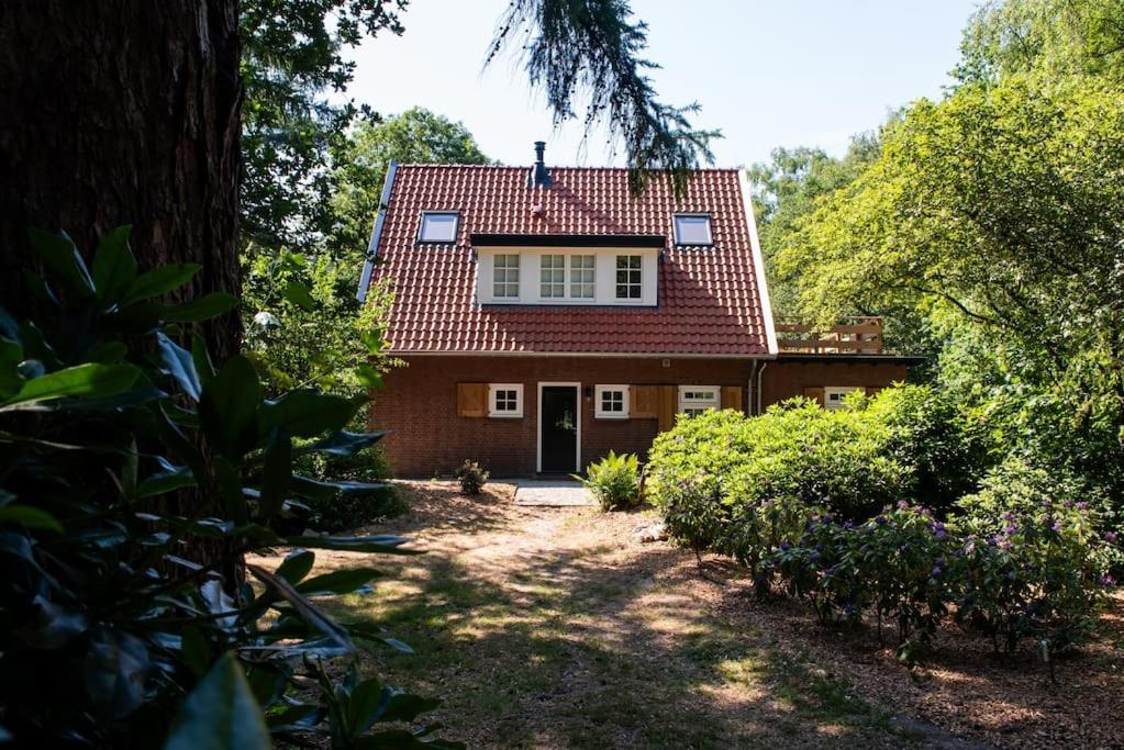 Fantastisch Familiehuis Met Grote Tuin I Bosrijk Lunteren Exterior photo